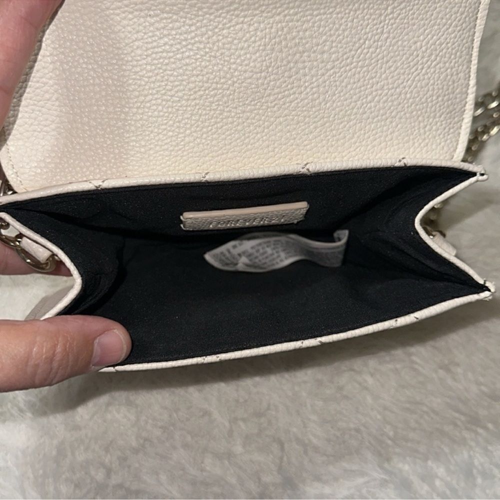 F21 Ivory Gold Tone Chain Strap Faux Leather Quilted Mini Crossbody Bag Purse - Picture 10 of 13